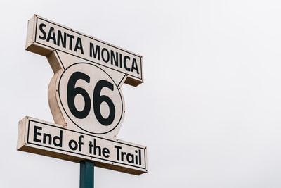 圣莫尼卡66号小道尽头的路标